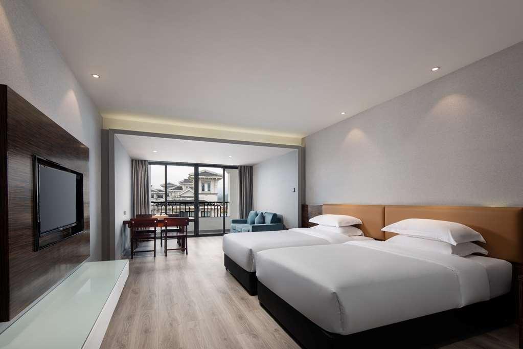 Ramada By Wyndham Wuyishan Hotel Wuyishan  Room photo